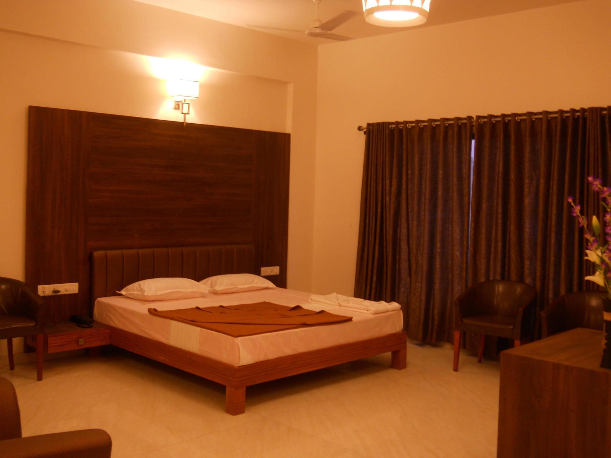 Hotel Grand 3D Bhudzs Kültér fotó